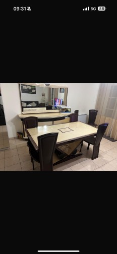 Ensemble table / 6 chaises / buffet avec miroir,Armobil(2)