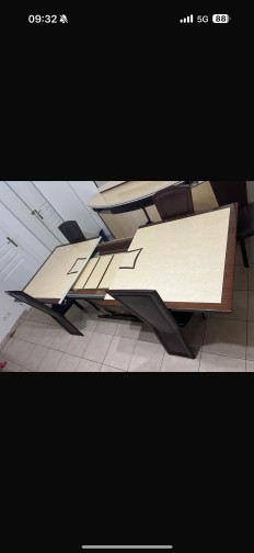 Ensemble table / 6 chaises / buffet avec miroir,Armobil(4)