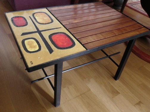 TABLE BASSE signée MJR