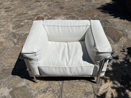1 canapé et 2 fauteuils LC3,Cassina,Le Corbusier, Pierre Jeanneret et Charlotte Perriand(5)