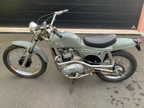 Rickman "Metisse" sur base triumph T120(9)