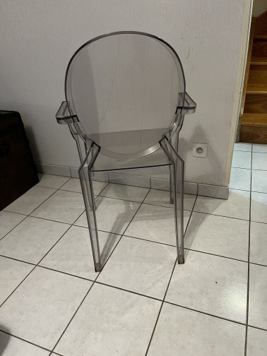 KARTELL lot de 4 chaises(4)