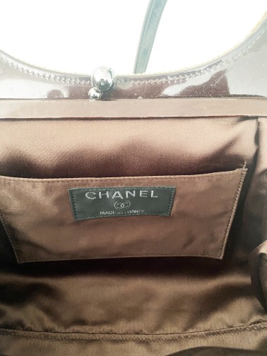 Sac Chanel  Velours marron clair  et cuir vernis(5)
