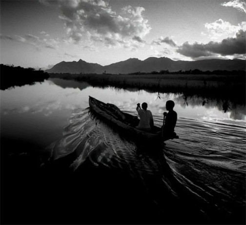 Grande Photographie N&B Madagascar de Chris Simpson Signée datée et N°(2)